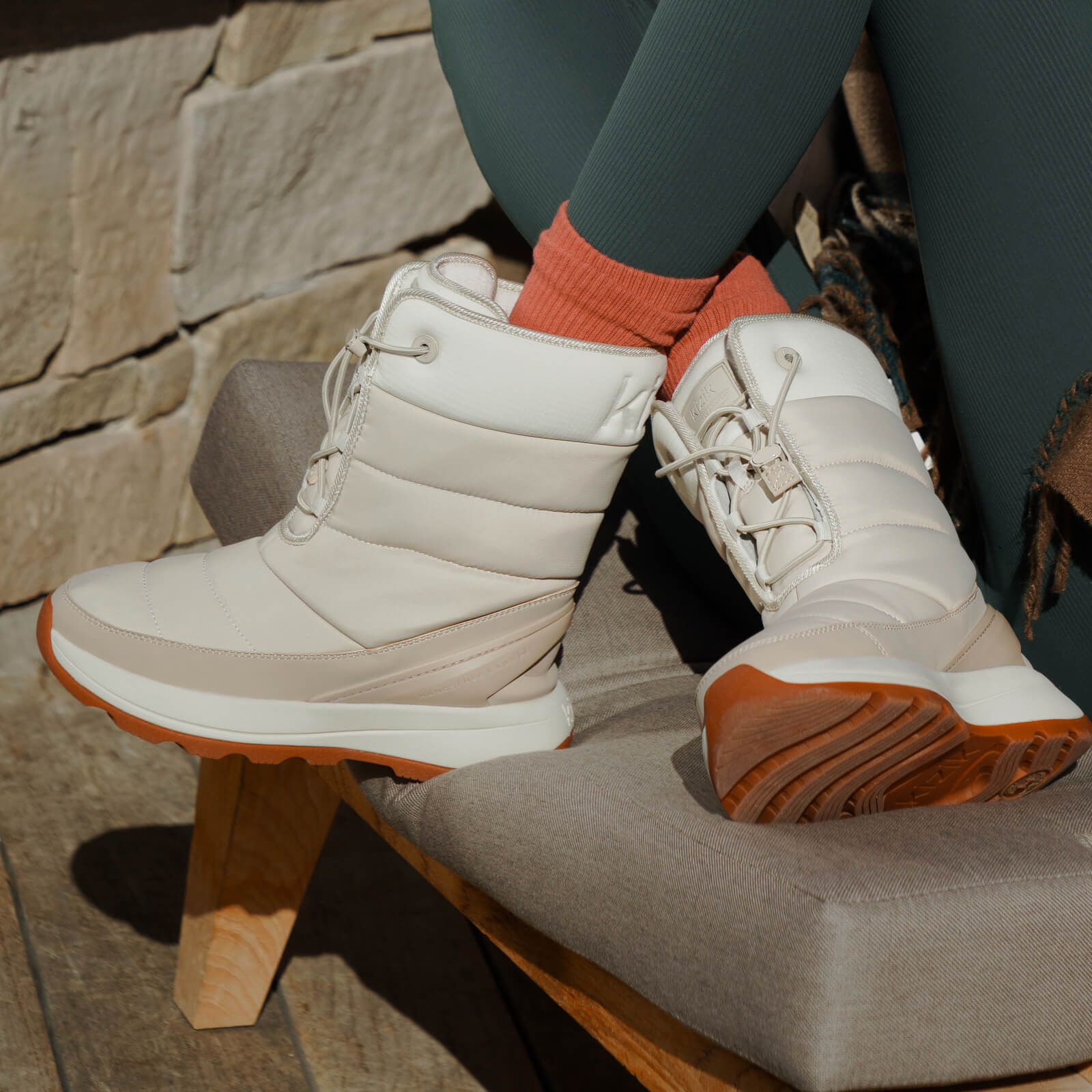 Women's Juno  2 High - Oatmeal/Pristine